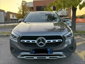 Mercedes-Benz GLA 180 GLA-H247 2020 d Business auto foto 1