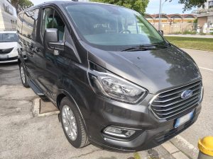 Ford Ford Tourneo Custom L1 8 POSTI 2.0 TDCI 110 KW foto 2